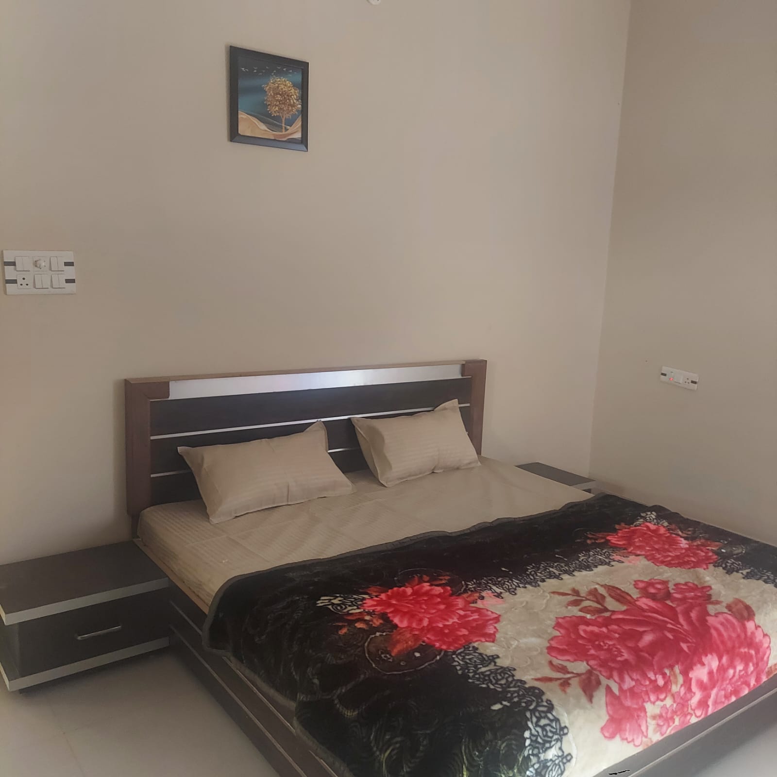 3bhk House For Rent In Ranjit Avenue 