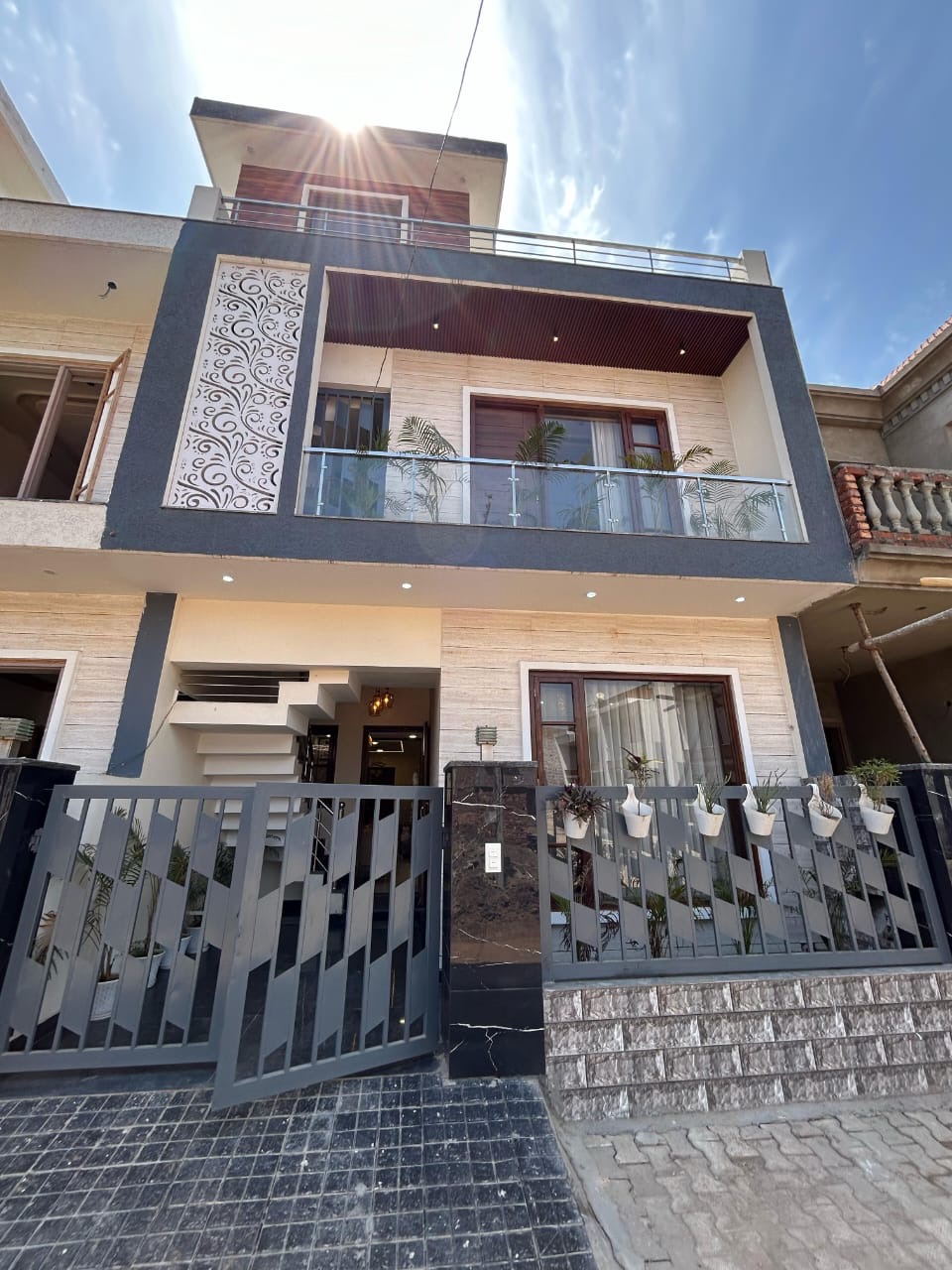 118 Gaj 4bhk Luxury House For Sale
