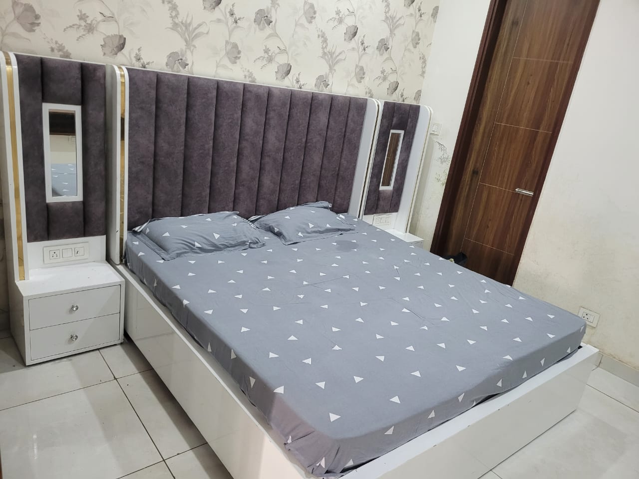 Fully Furnished 2bhk Flat In Sector 123 Sunny Enclave 